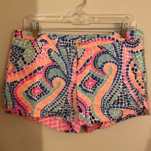 Lilly Pulitzer Adie shorts sz 6 VGUC multi colored tile wave